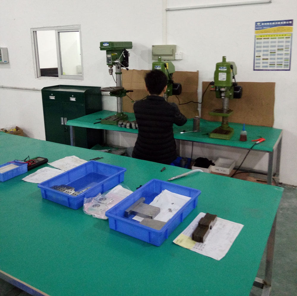 Tapping Machine